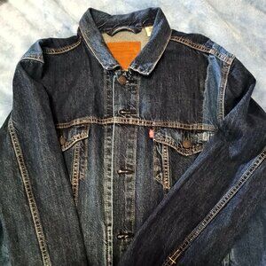 Levi's trucker jacket